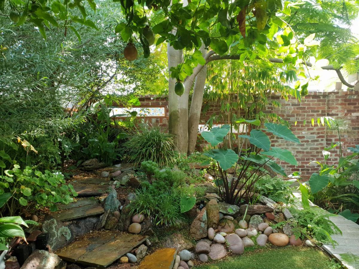 Apartment The Sanctuary - Garden Oasis In